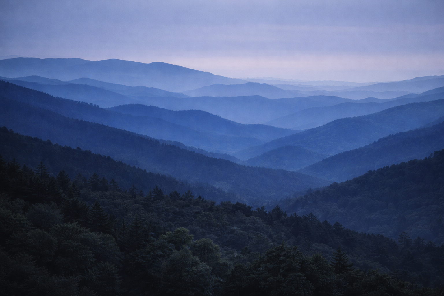 Calm haze over Melbourne Mountain Range.